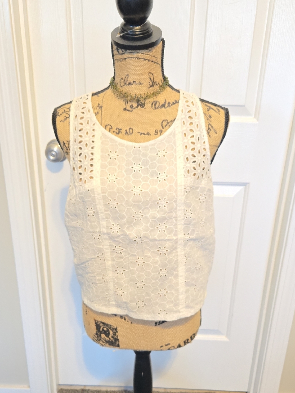 LC Lauren Conrad Cream Eyelet Cropped Tank